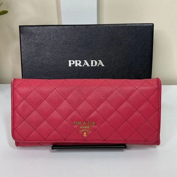 SOLD Prada Authentic Saffiano Fuchsia Quilted Wallet - Picture 11 of 13